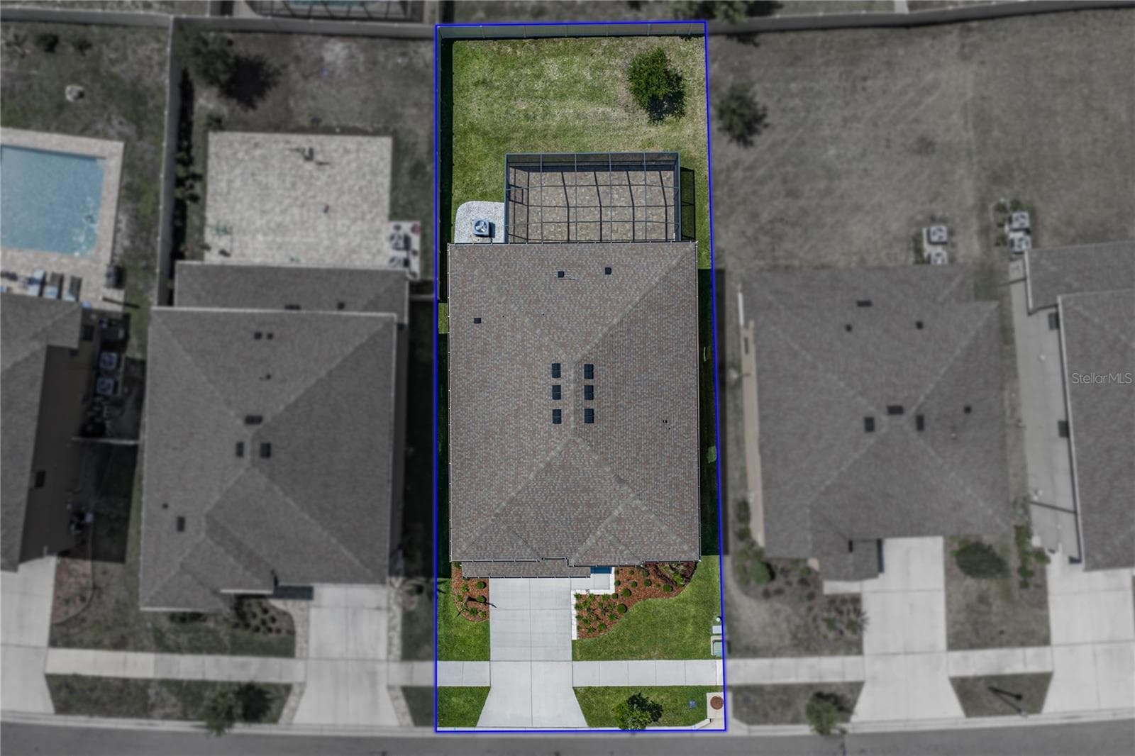 Single Family Residence at 14633 RED CASTLE AVE, LITHIA, photo 38 of 63