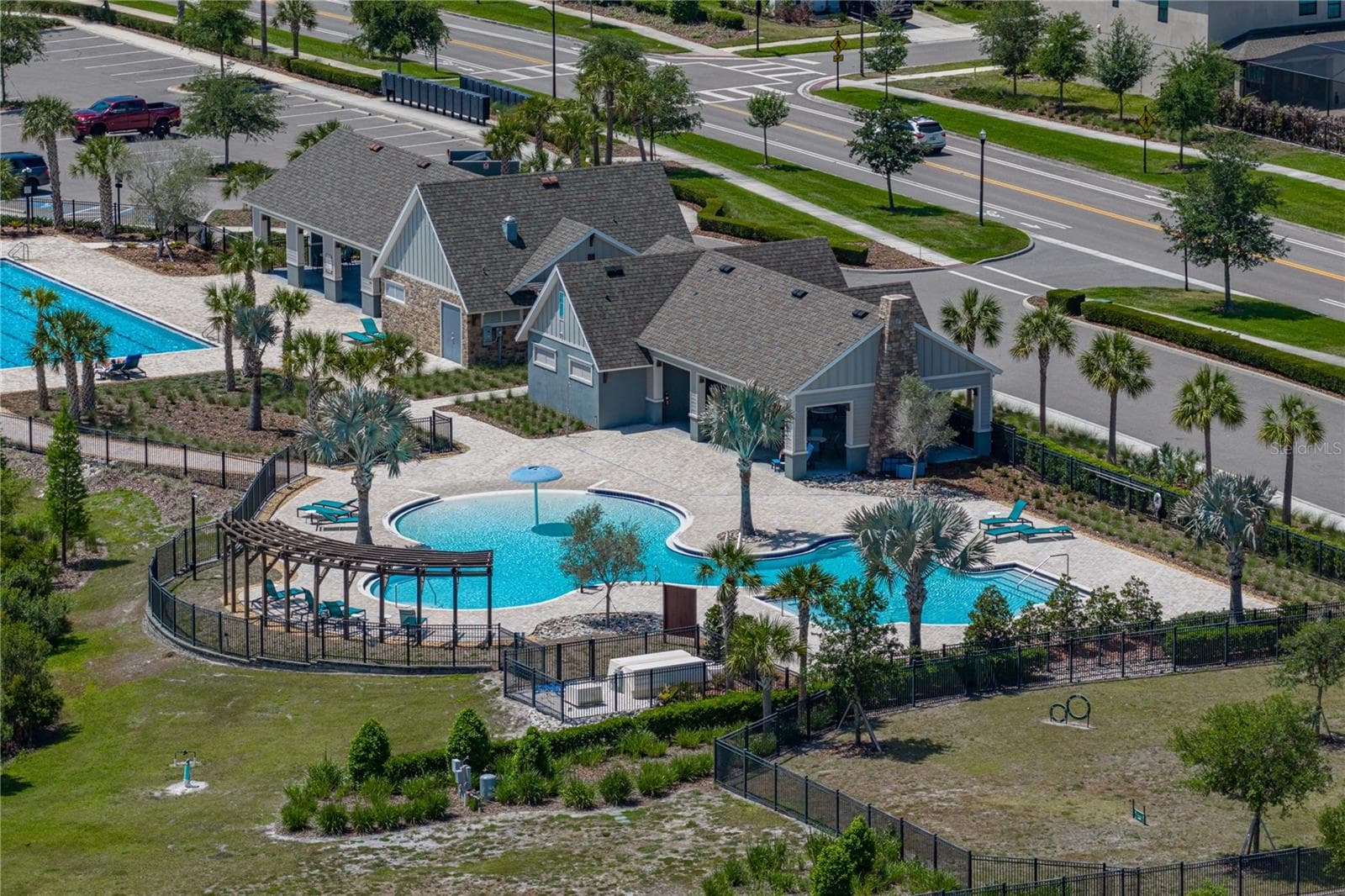 Single Family Residence at 14633 RED CASTLE AVE, LITHIA, photo 48 of 63