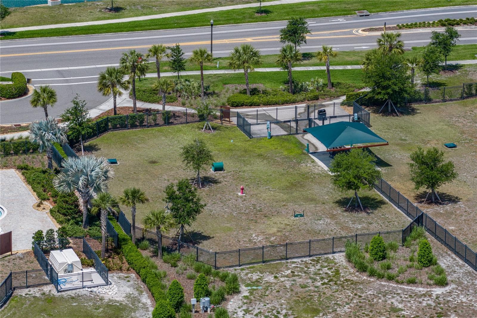 Single Family Residence at 14633 RED CASTLE AVE, LITHIA, photo 54 of 63