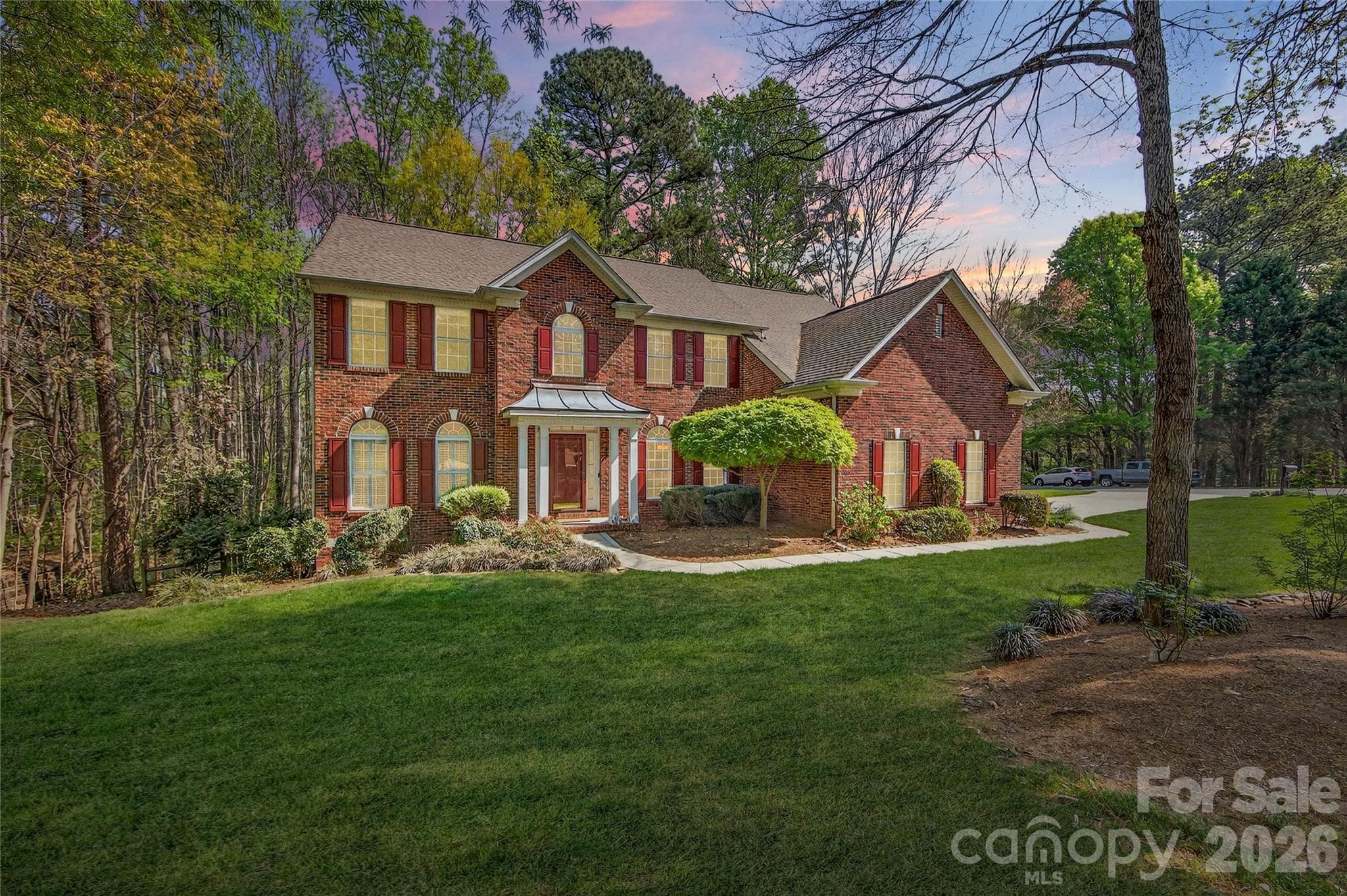 Single Family Residence at 12532 Overlook Mountain Drive, Charlotte, photo 2 of 48