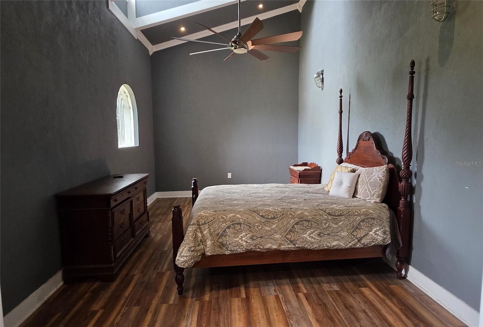 BARN Apartment - 6530 SE 156TH LOOP #3 & 4, SUMMERFIELD