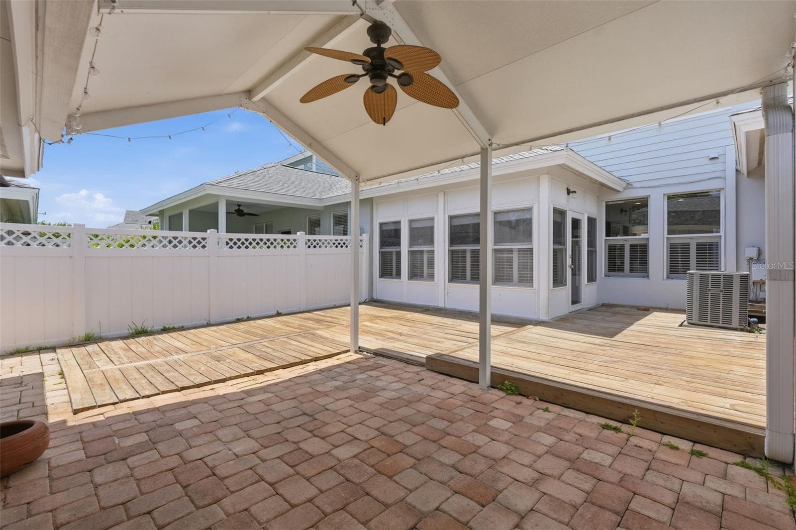 Townhouse at 10111 HAYFIELD WAY, TAMPA, photo 47 of 63