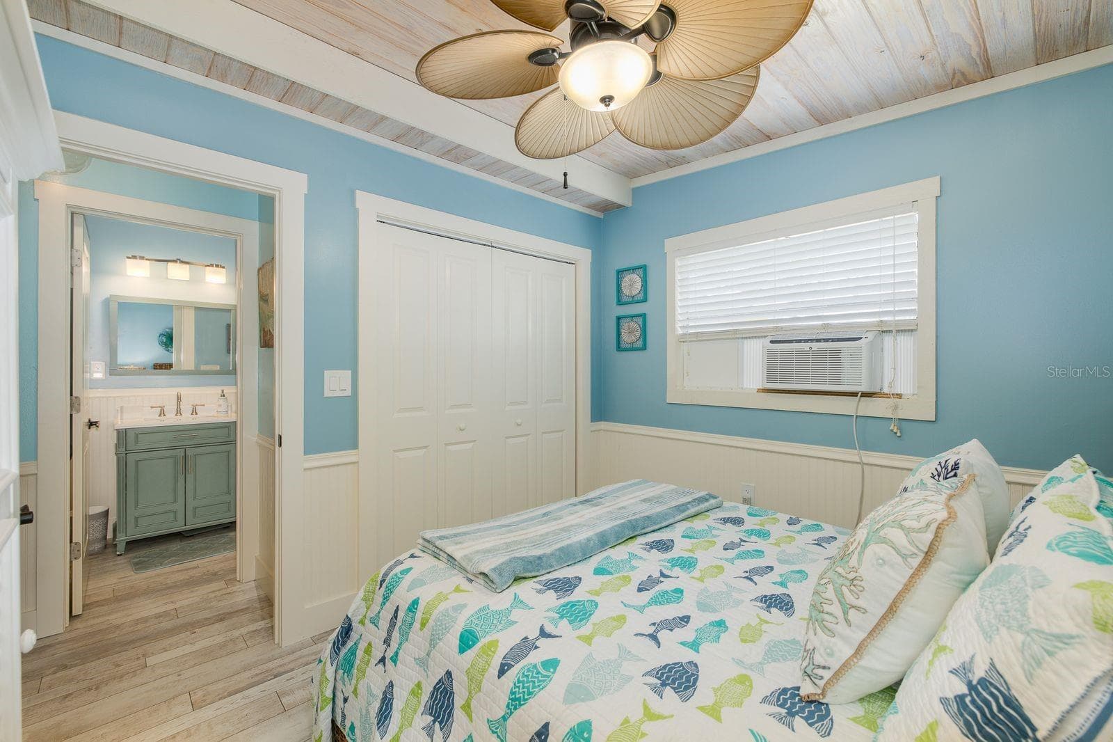 Single Family Residence at 5473 DARLENE ST, WEEKI WACHEE, photo 11 of 51