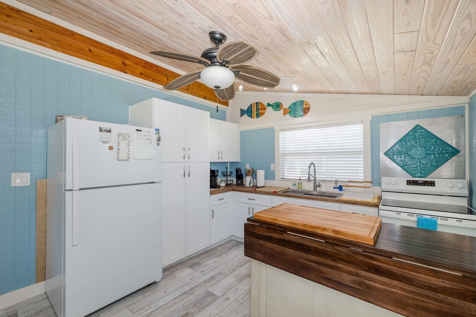 Single Family Residence at 5473 DARLENE ST, WEEKI WACHEE, photo 38 of 51