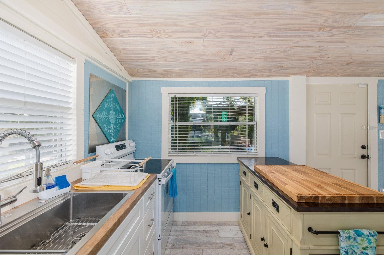 Single Family Residence at 5473 DARLENE ST, WEEKI WACHEE, photo 39 of 51
