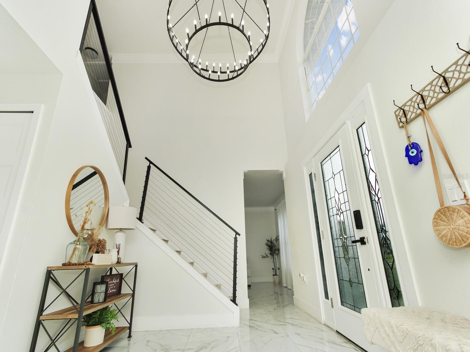 spacious and great to place a huge Christmas tree - 7561 LAKE ANDREA CIR, MOUNT DORA