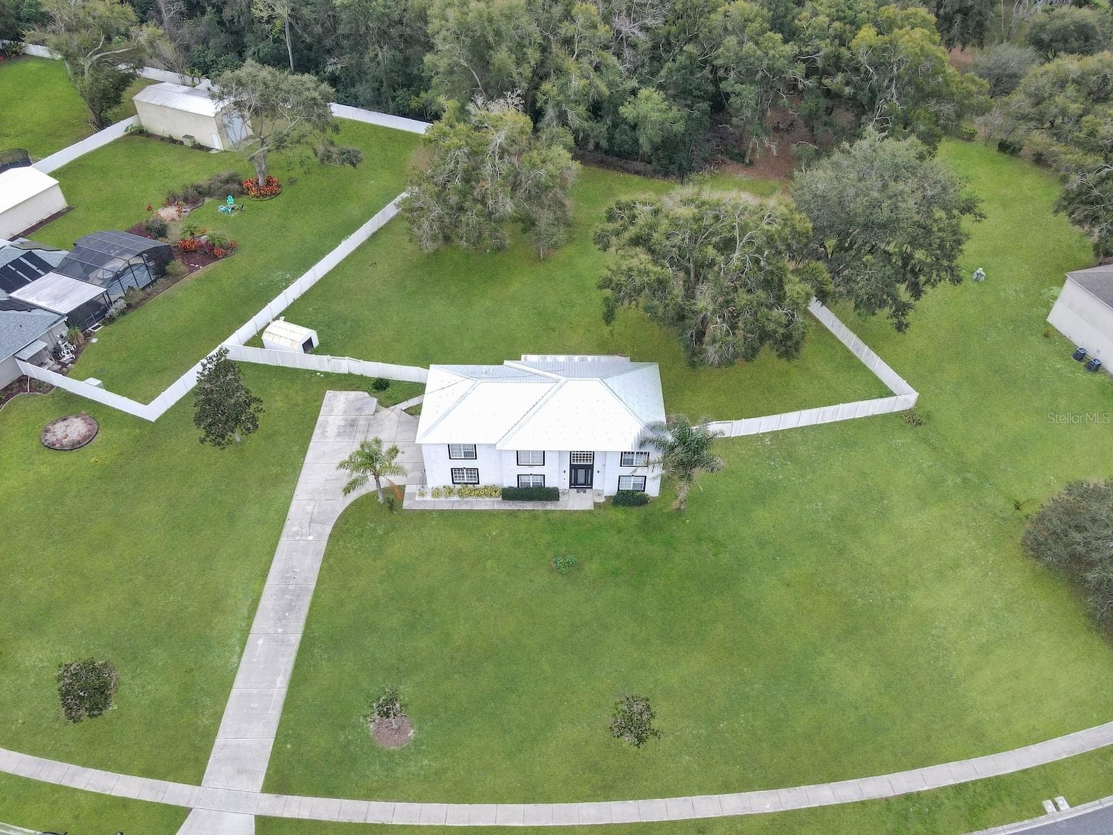 7561 LAKE ANDREA CIR