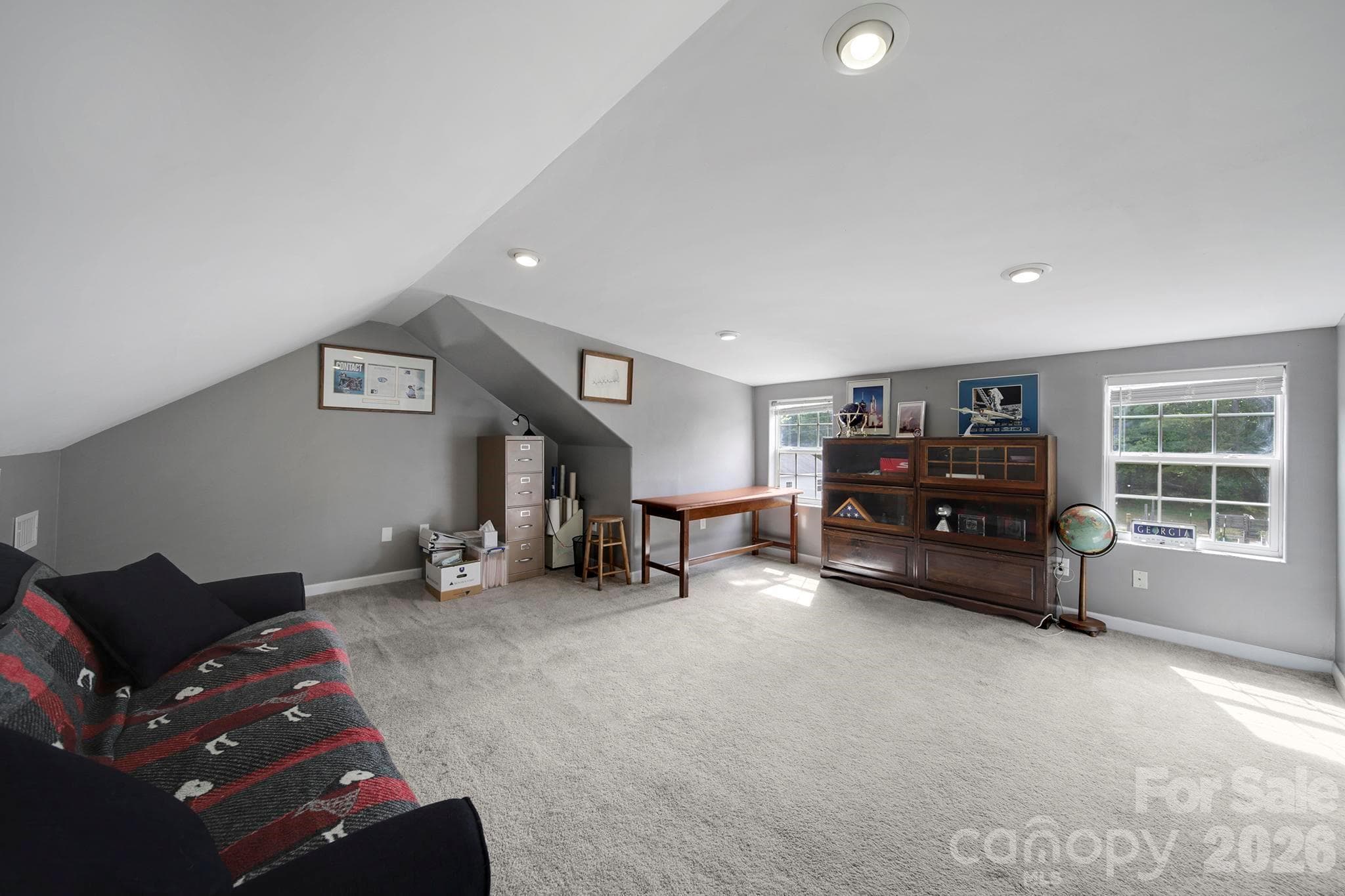 4th Bedroom upstairs, separate staircase off garage - Clover