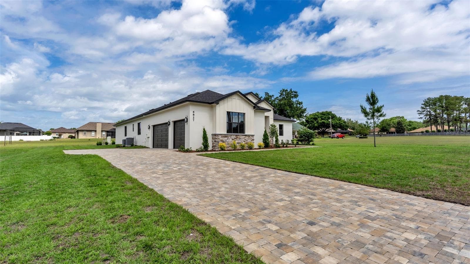 Single Family Residence at 6827 LAKELAND HIGHLANDS RD, LAKELAND, photo 2 of 62