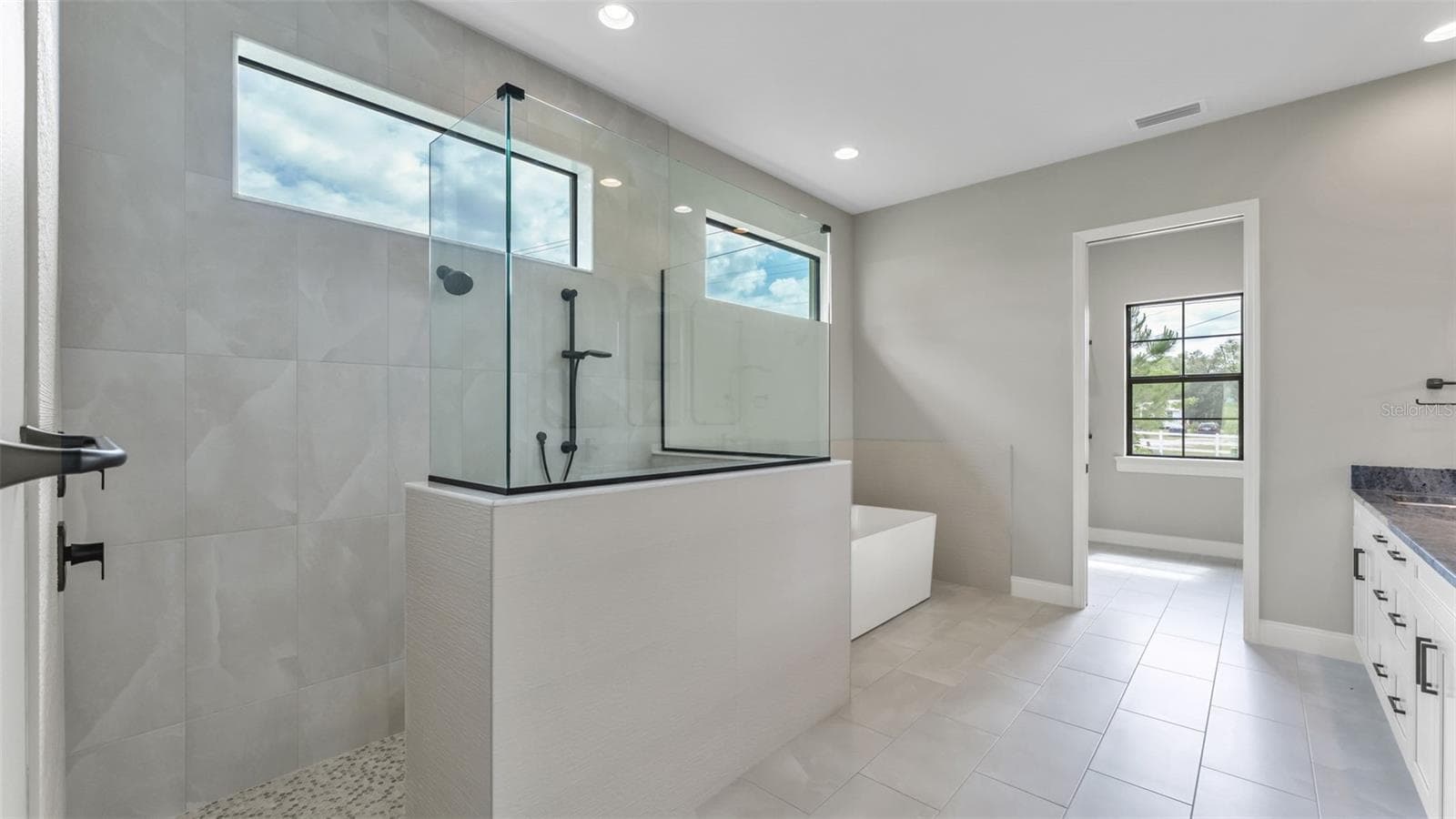 primary bathroom - 6827 LAKELAND HIGHLANDS RD, LAKELAND