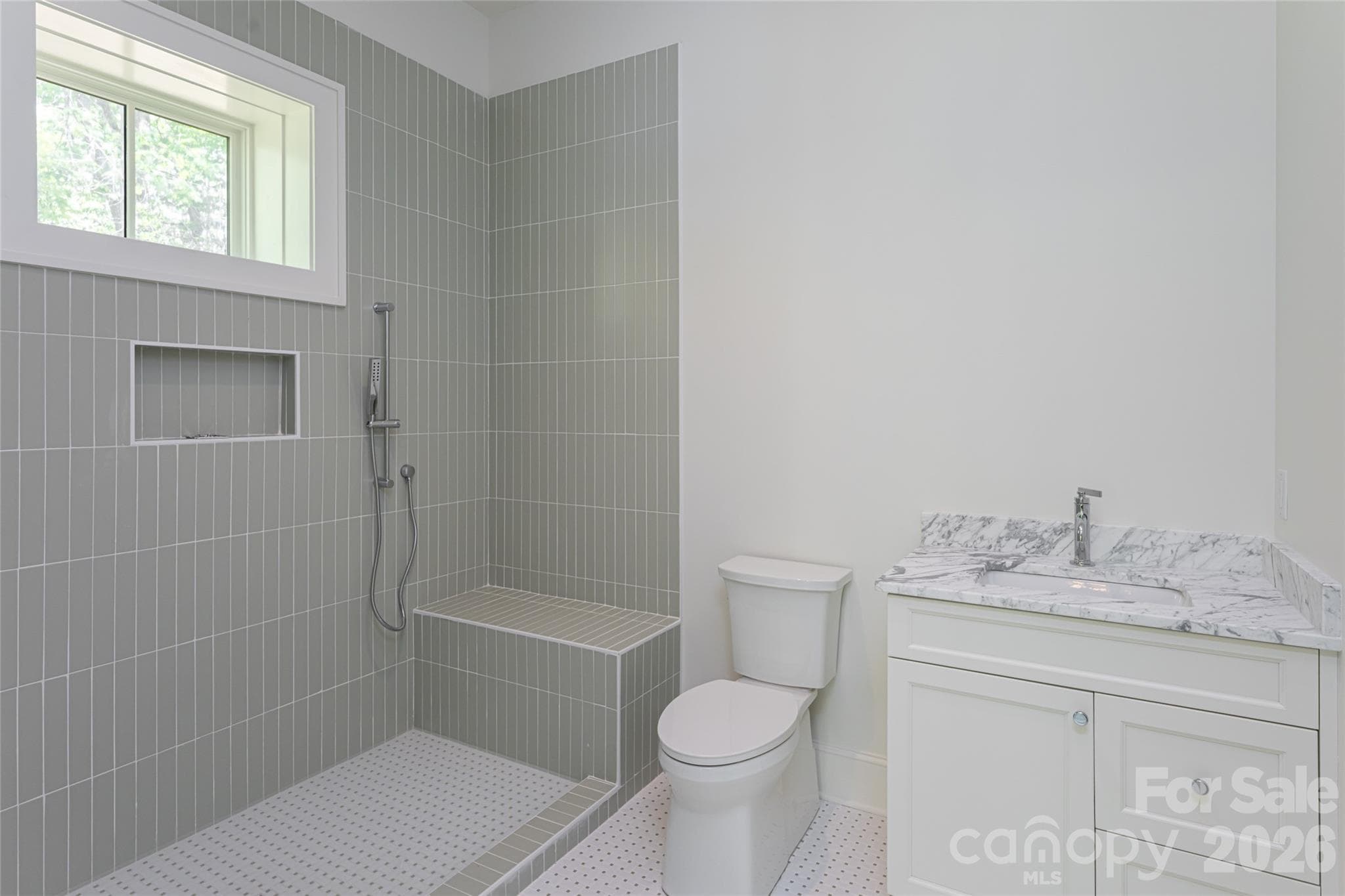 Lower Level Guest Suite - 99 Little Cherokee Ridge, Hendersonville