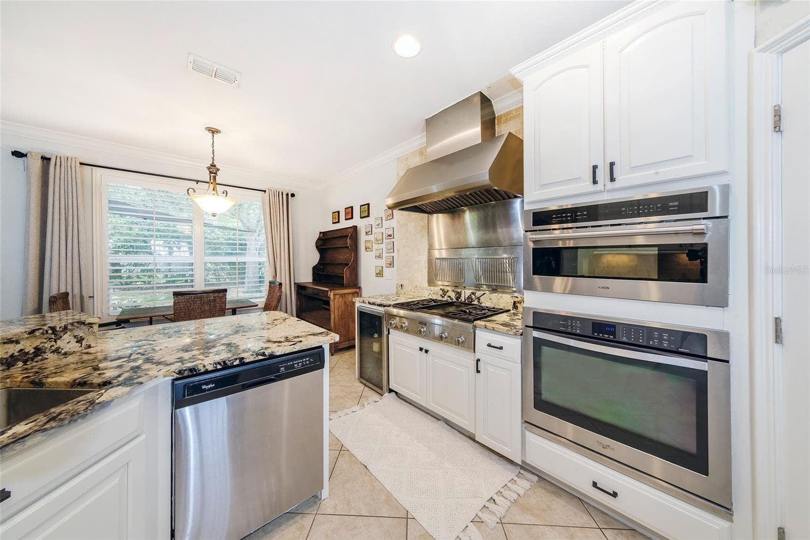 Kitchen - view of ovens - 1397 LATTIMORE DR, CLERMONT