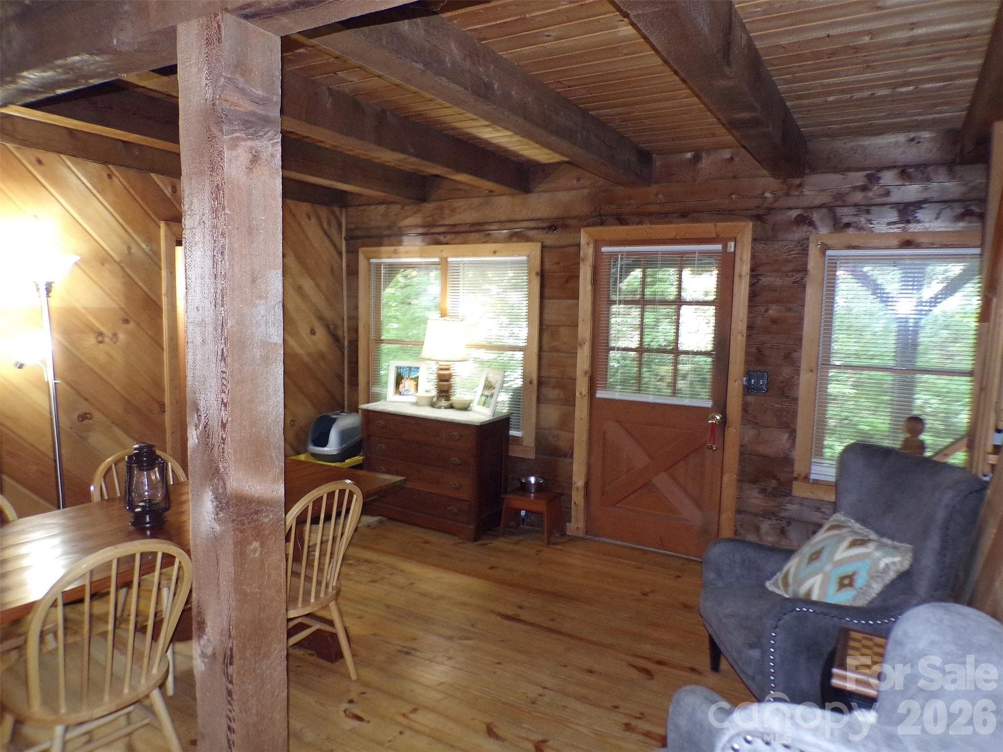 Single Family Residence at 216 Paradise Road, Hendersonville, photo 6 of 35