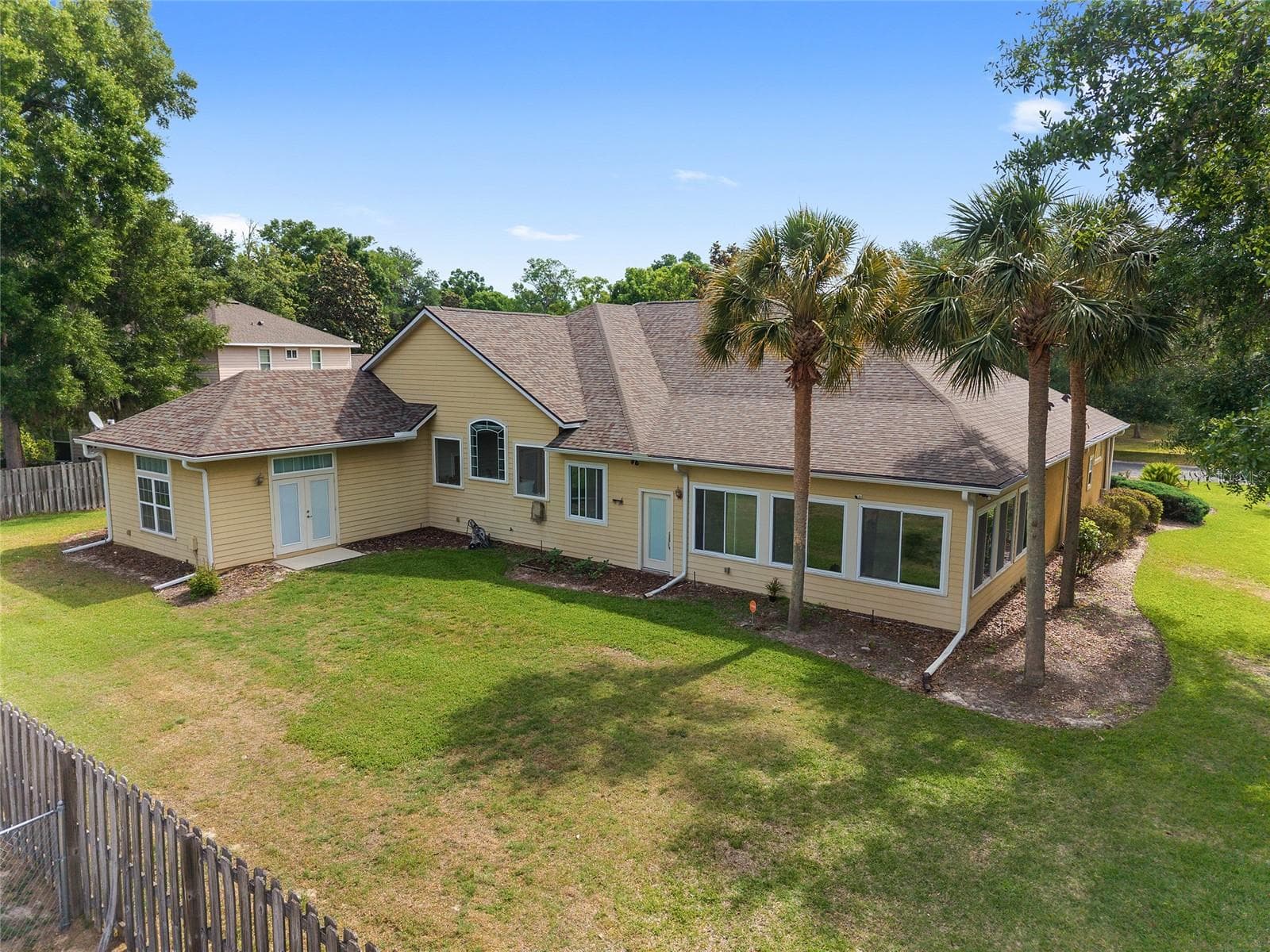 Large back yard ready for a pool! - 1446 SW 87TH ST, GAINESVILLE