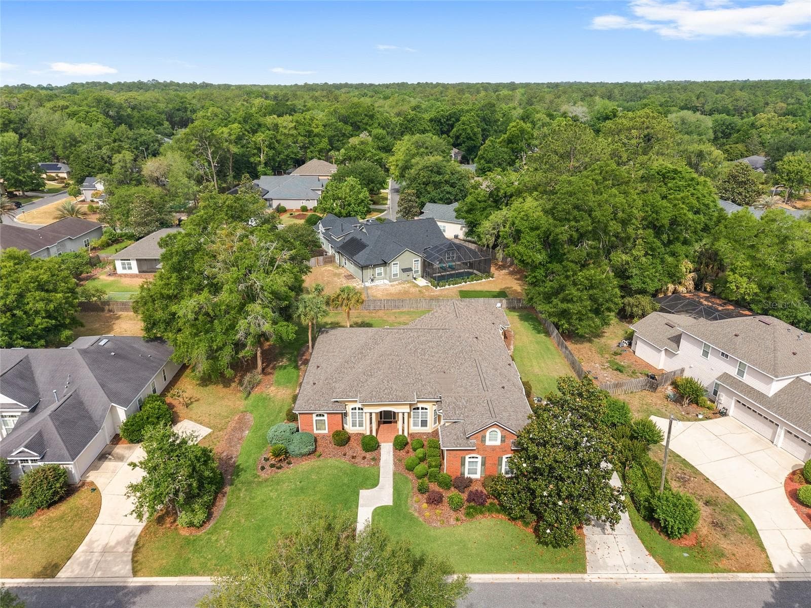 Enjoy privacy on spacious lot - 1446 SW 87TH ST, GAINESVILLE