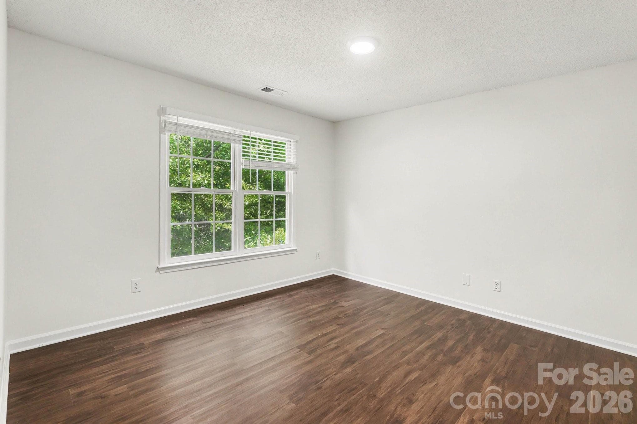 Single Family Residence at 5802 Swanston Drive, Charlotte, photo 13 of 18