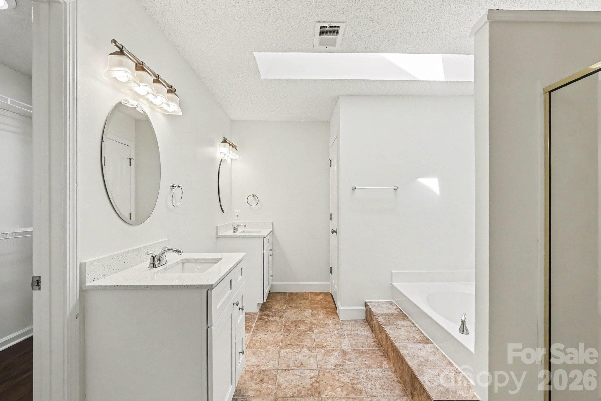 Single Family Residence at 5802 Swanston Drive, Charlotte, photo 14 of 18