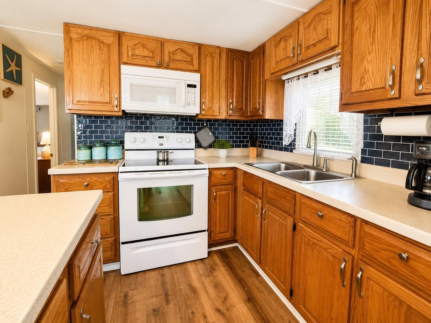 Mobile Home at 6623 WASHINGTON ST, BRADENTON, photo 9 of 37