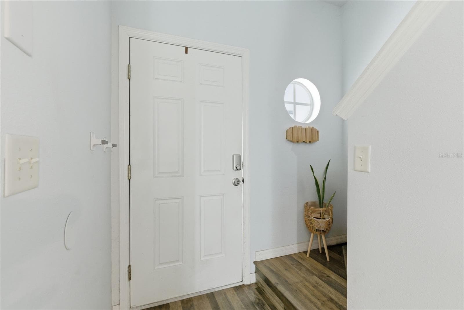 Front door - 2049 FIESTA RIDGE CT, TAMPA