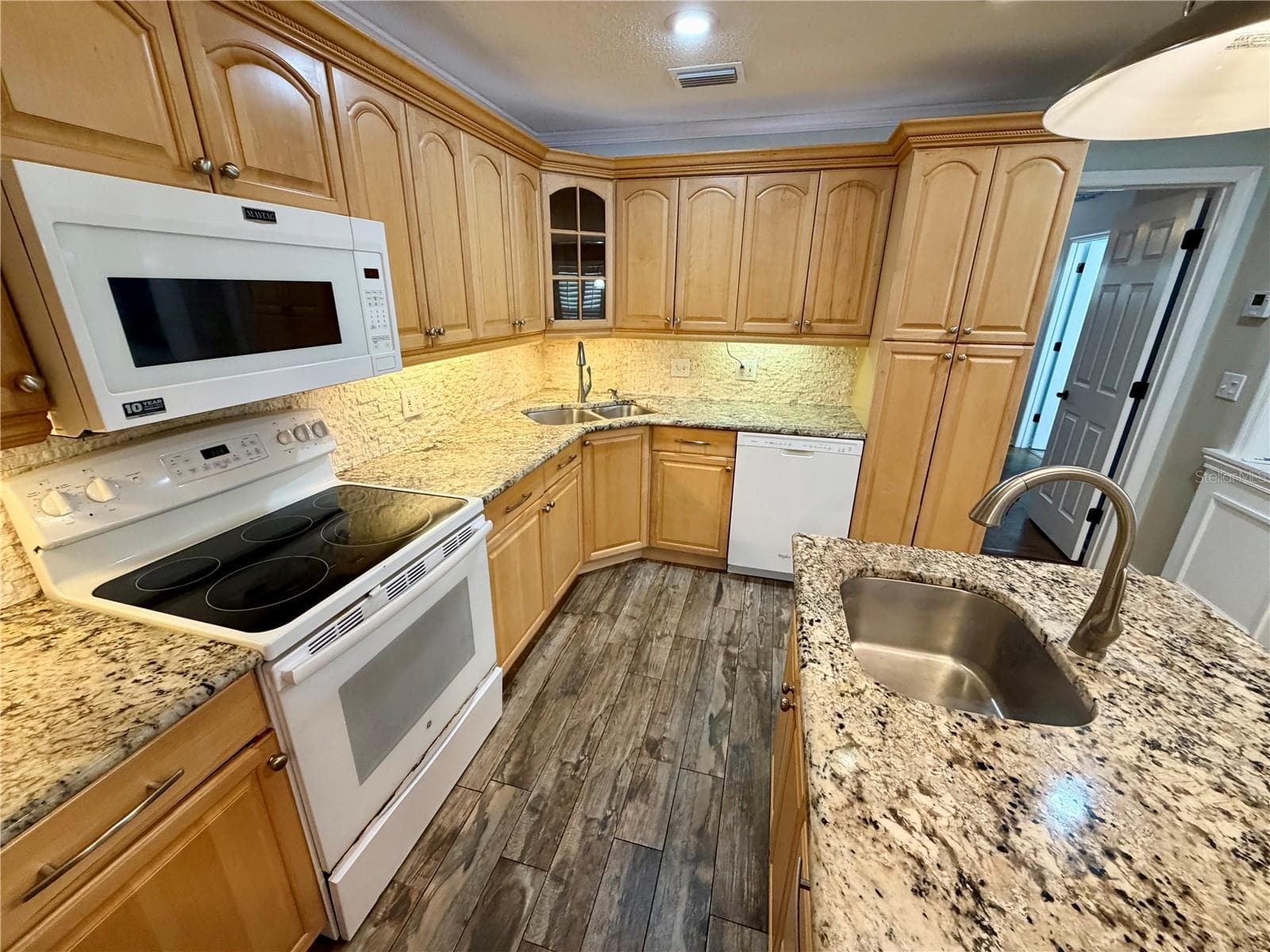 Single Family Residence at 6322 OAK SQ E, LAKELAND, photo 37 of 75
