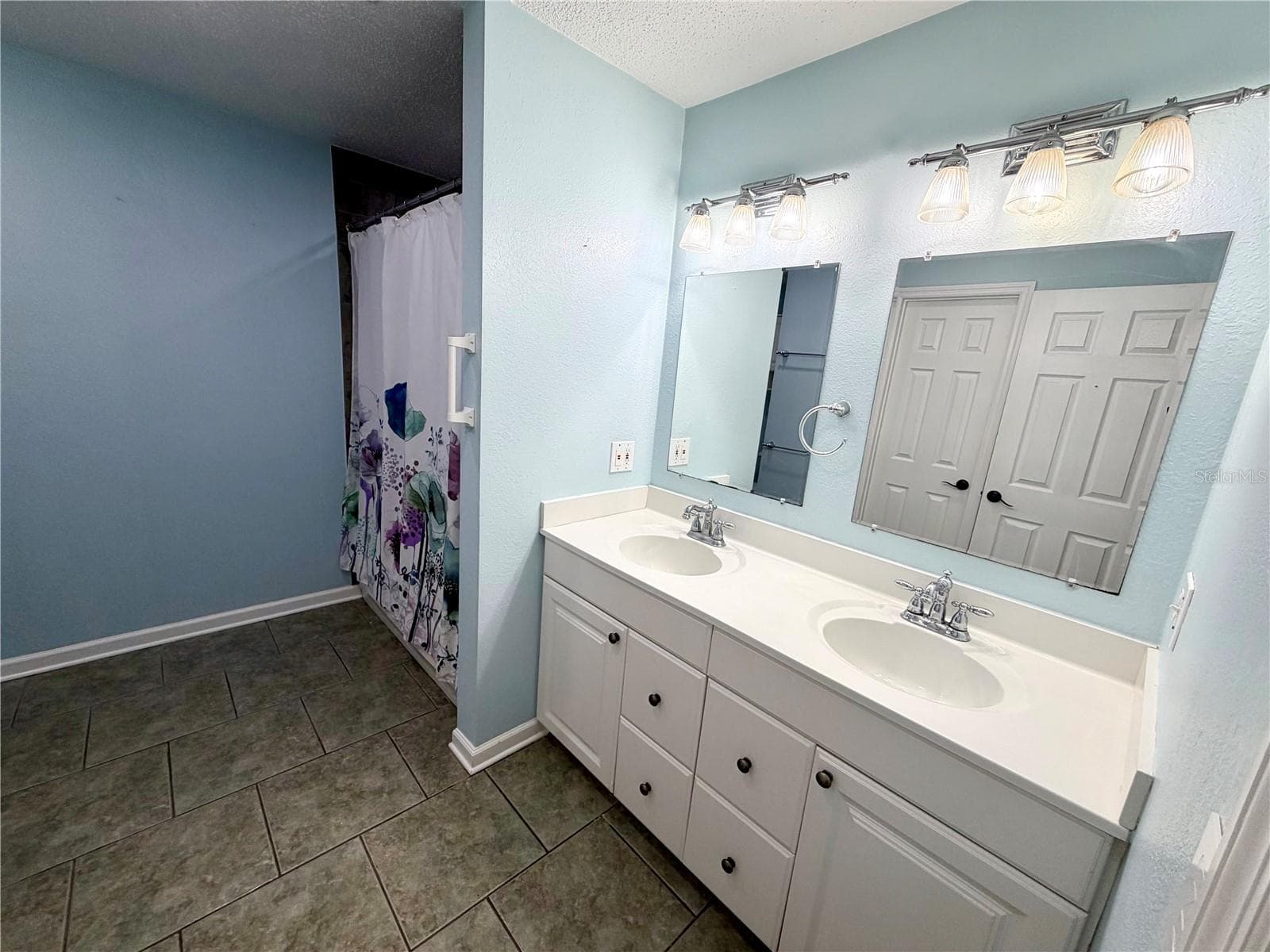 Single Family Residence at 6322 OAK SQ E, LAKELAND, photo 43 of 75