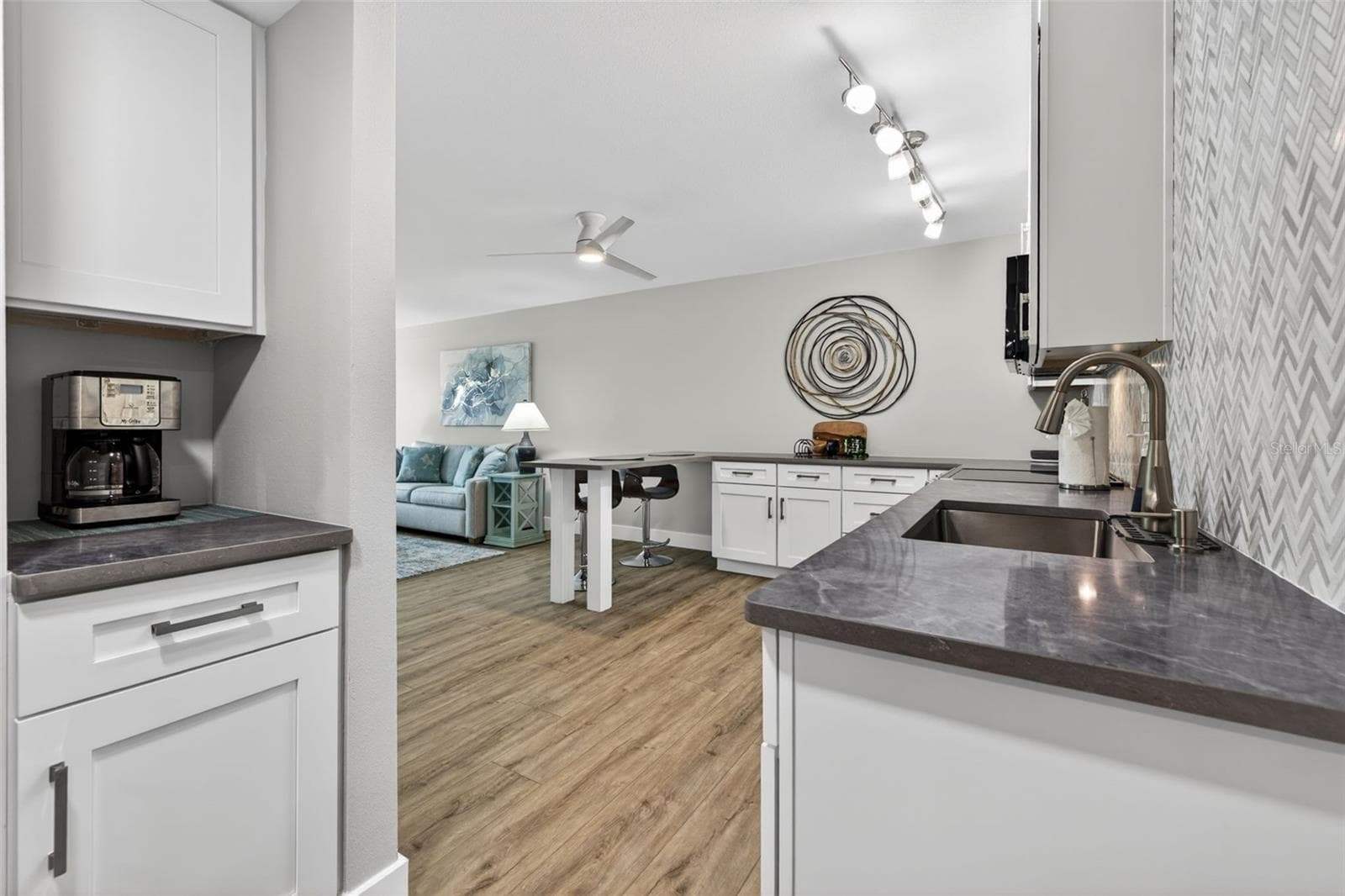 In-Law Suite - 100 OAKMONT LN #107 & 108, BELLEAIR