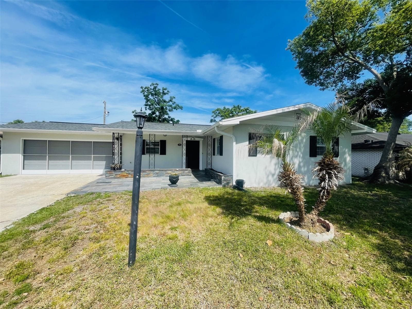 Front view Close - 999 ELEANOR AVE, DELTONA