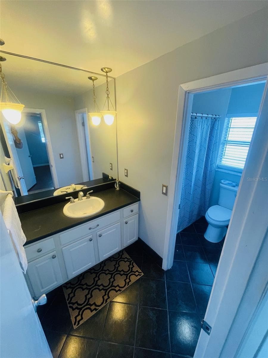 Bathroom 2 - 999 ELEANOR AVE, DELTONA