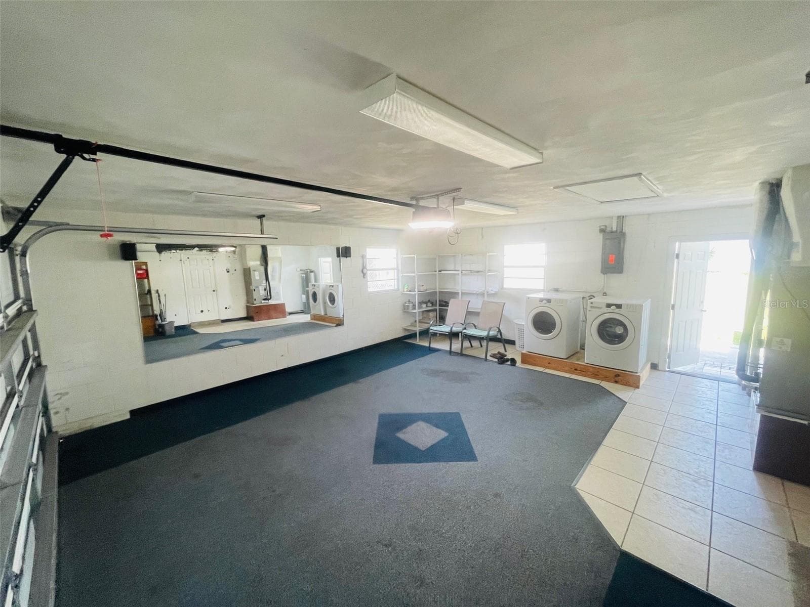 Huge Garage space - 999 ELEANOR AVE, DELTONA