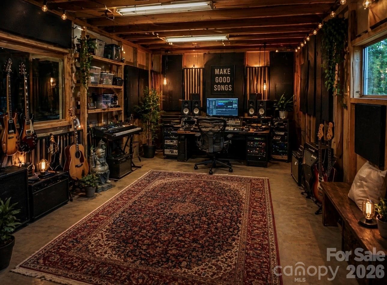 Virtually Enhanced Workshop, Music Studio - 288 Rebel Drive, Hot Springs