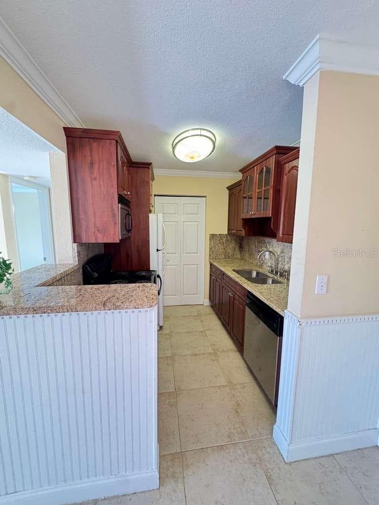 Condominium at 455 ALT 19 S #12, PALM HARBOR, photo 13 of 27