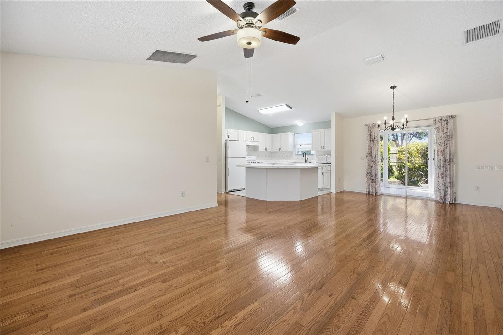 Single Family Residence at 17705 SE 93RD HAWTHORNE AVE, THE VILLAGES, photo 6 of 46