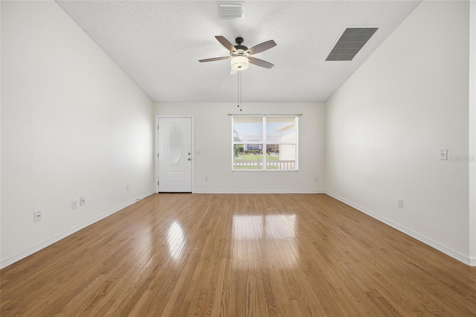 Single Family Residence at 17705 SE 93RD HAWTHORNE AVE, THE VILLAGES, photo 8 of 46