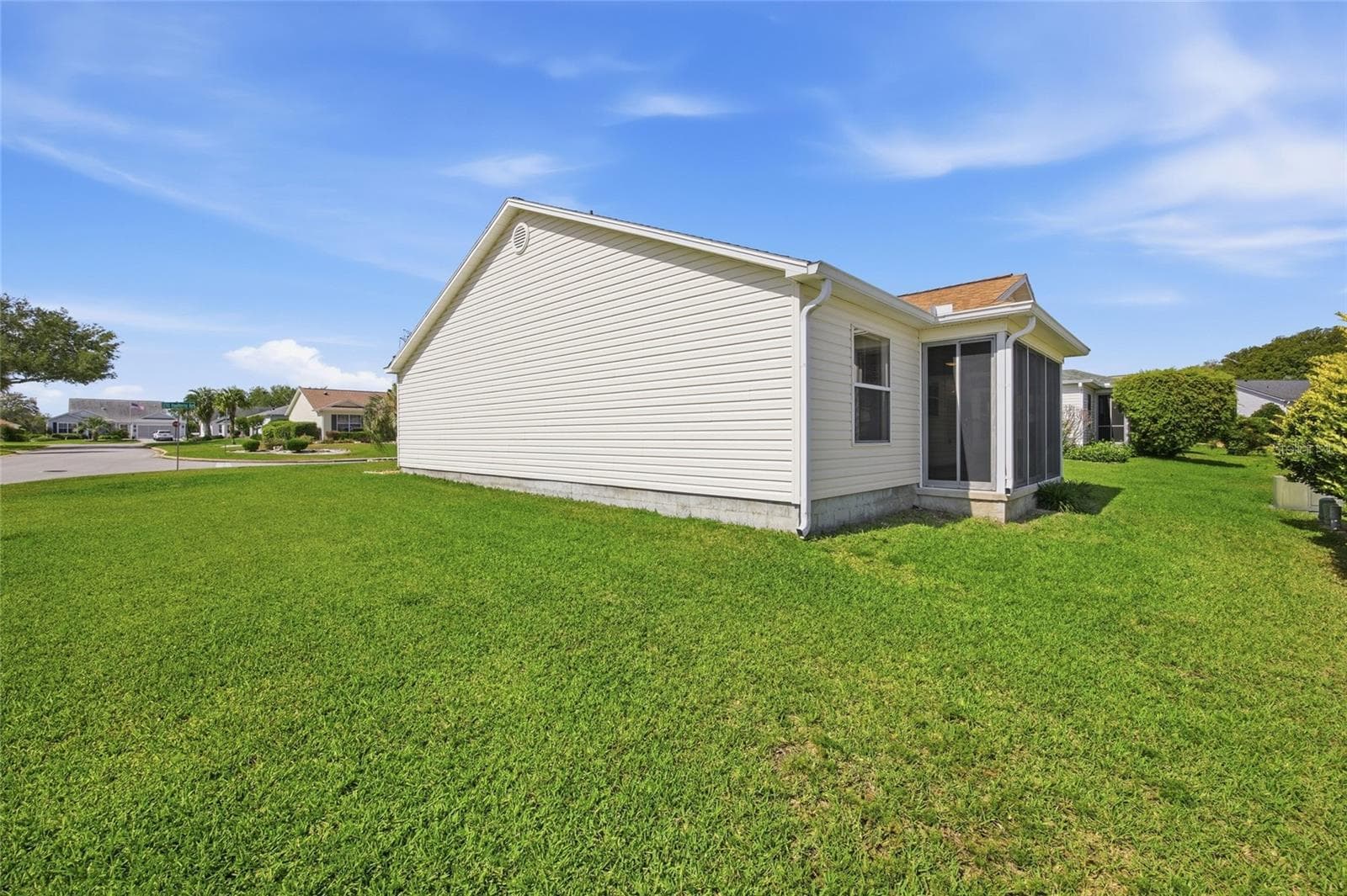 Single Family Residence at 17705 SE 93RD HAWTHORNE AVE, THE VILLAGES, photo 35 of 46