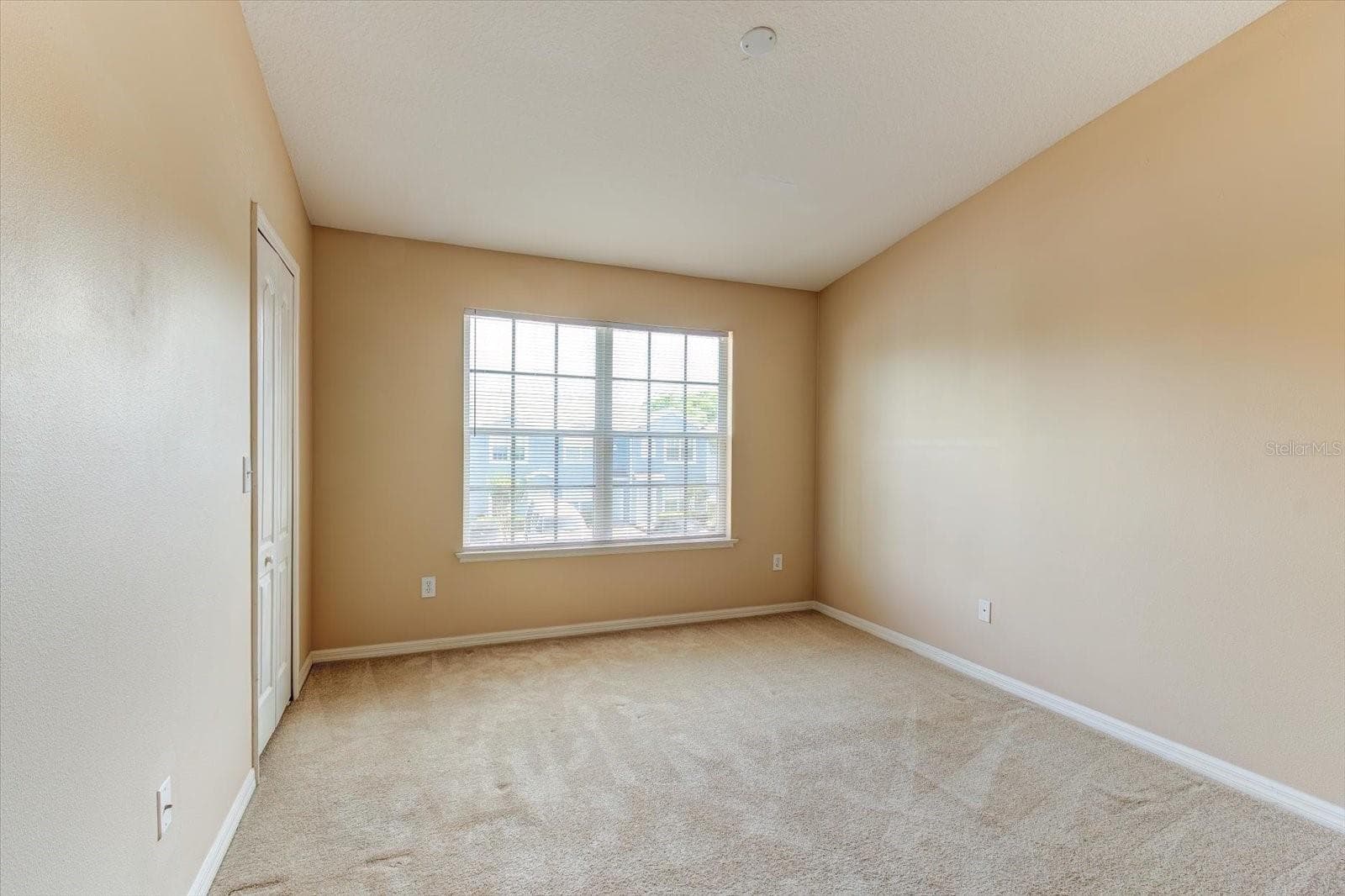 Spacious Primary bedroom with Ensuire bath - 509 WILTON CIR, SANFORD
