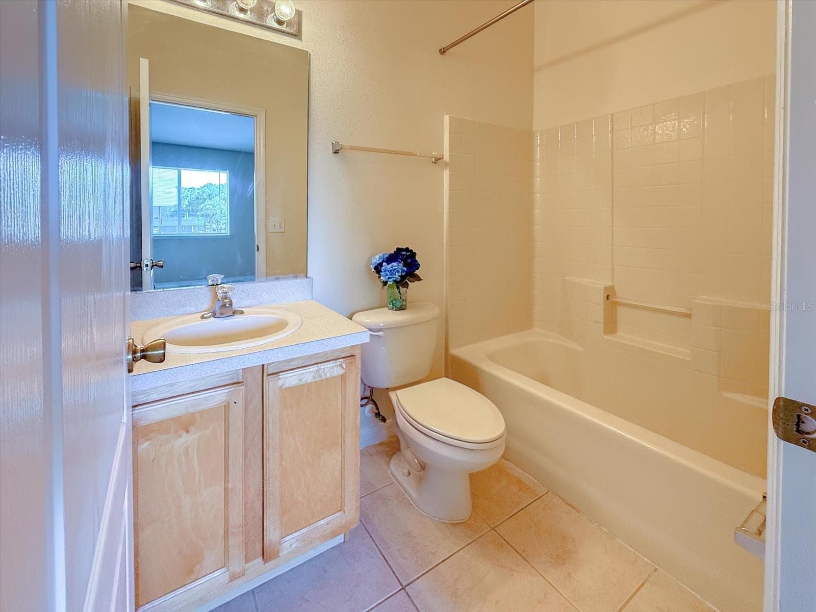Secondary Ensuite Bathroom - 509 WILTON CIR, SANFORD