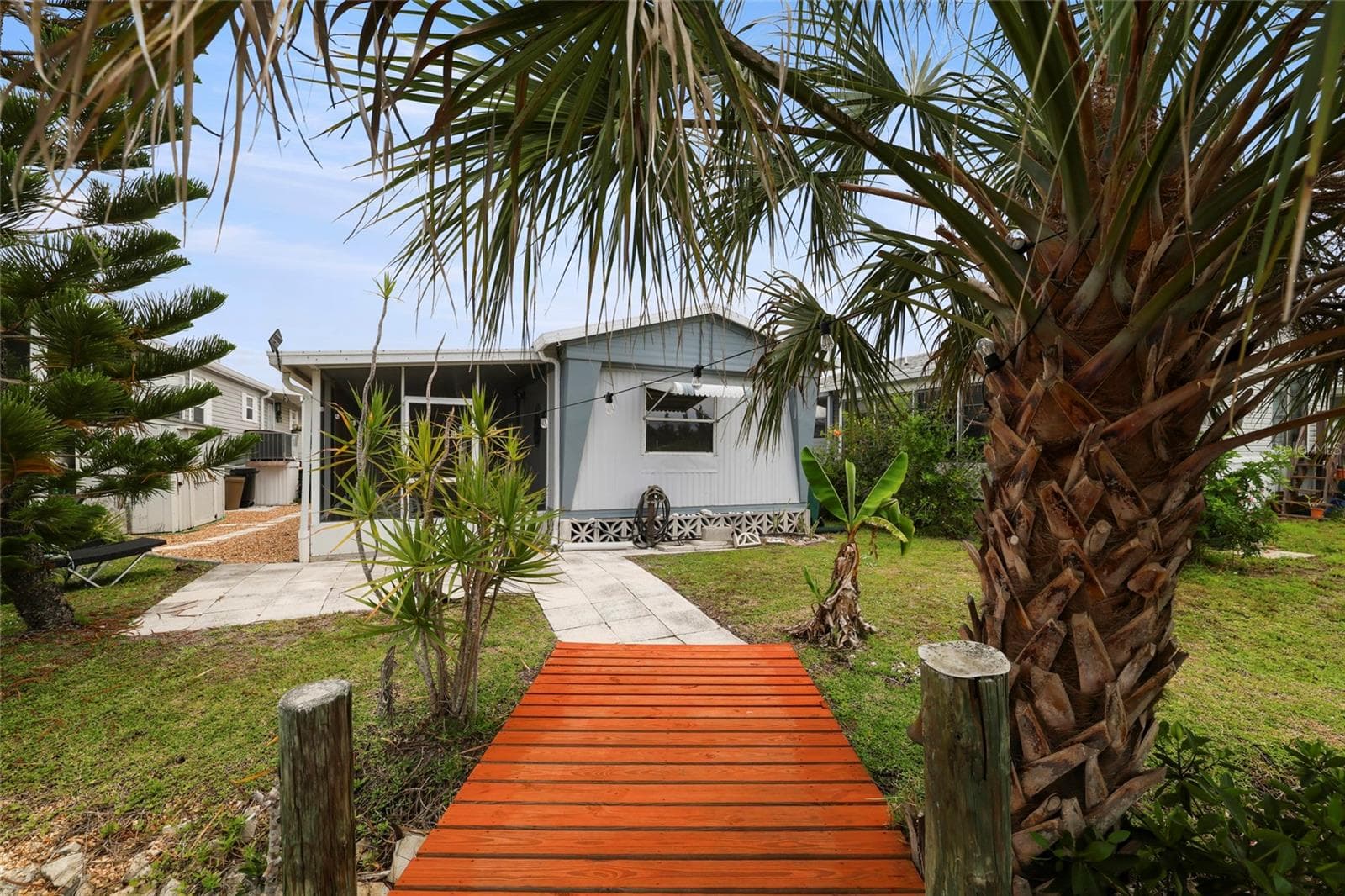 Manufactured Home at 3119 SUNNY HARBOR DR, PUNTA GORDA, photo 12 of 33