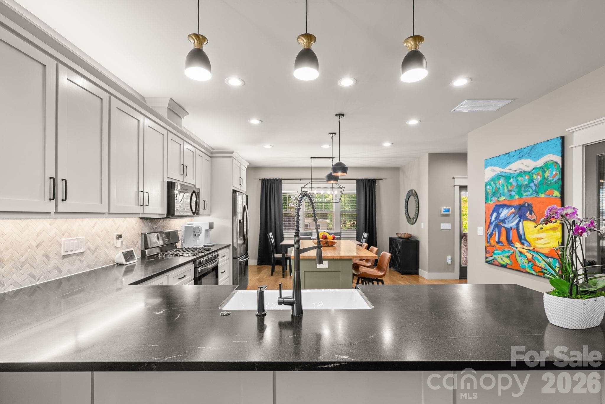 Kitchen and Dining Area - 7 Acona Lane, Asheville
