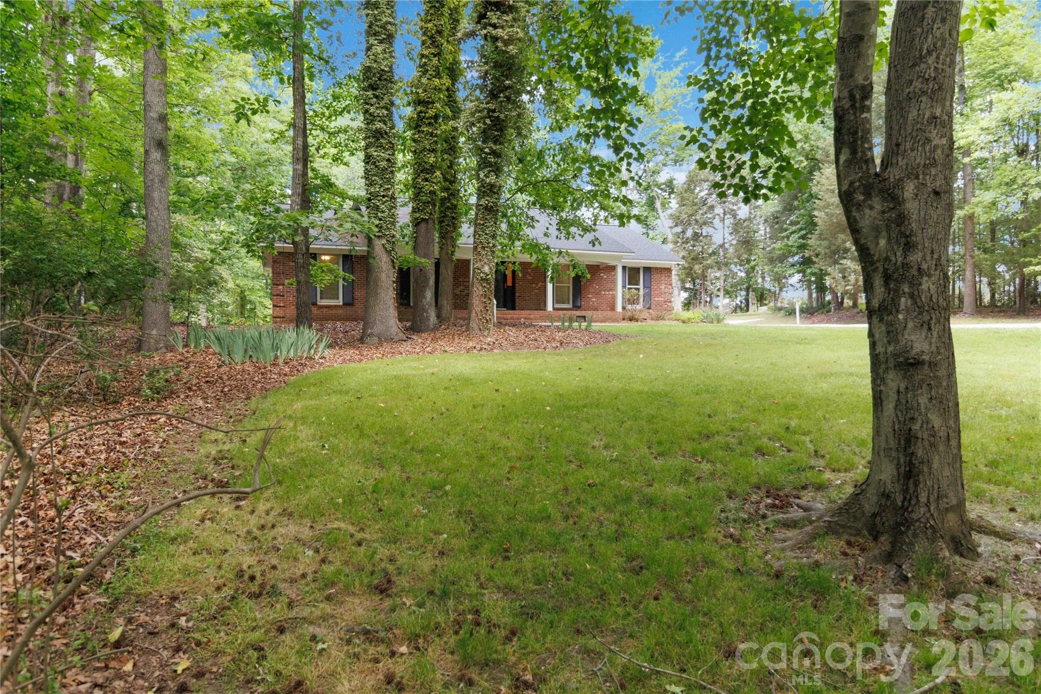 Single Family Residence at 447 Partridge Place, York, photo 3 of 34