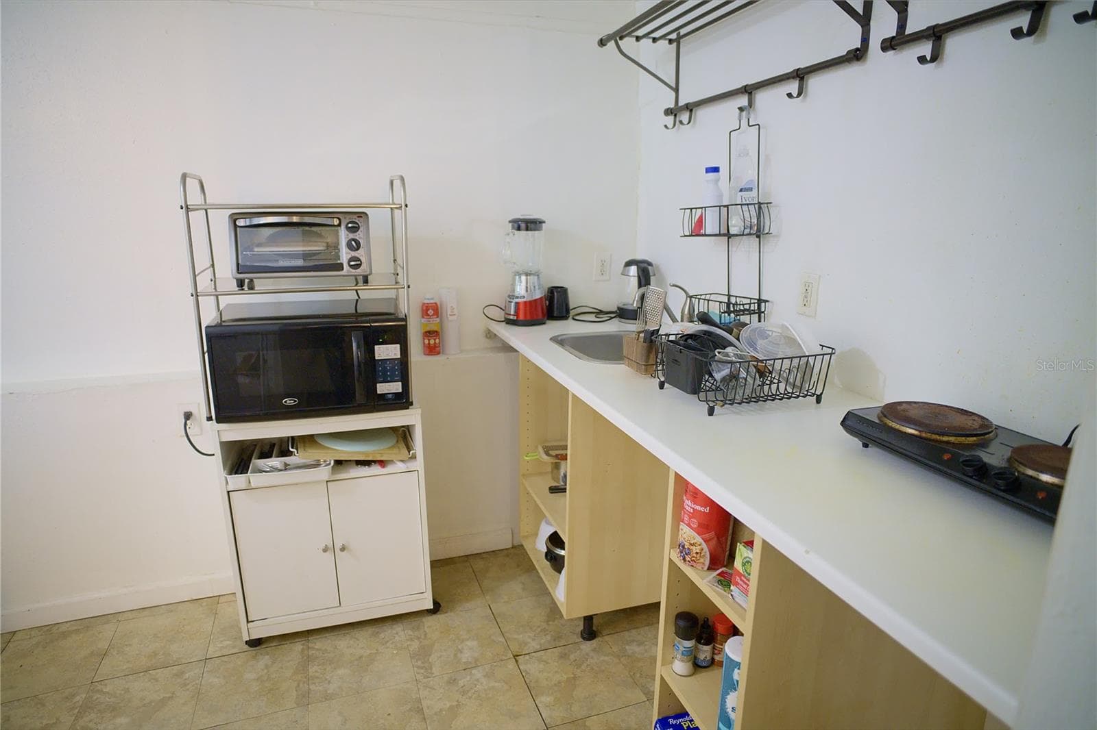 Triplex at 2119 S FERN CREEK AVE, ORLANDO, photo 13 of 67