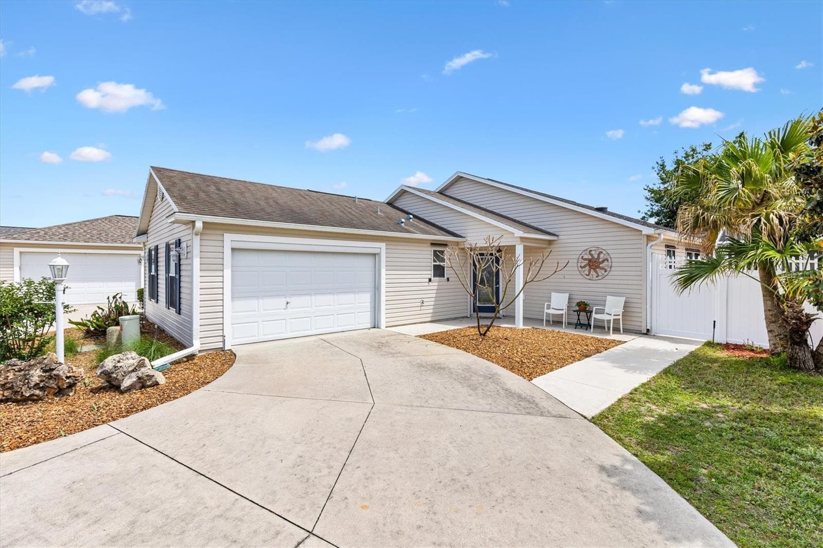 Front - 1936 NEEDLEWOOD LN, THE VILLAGES