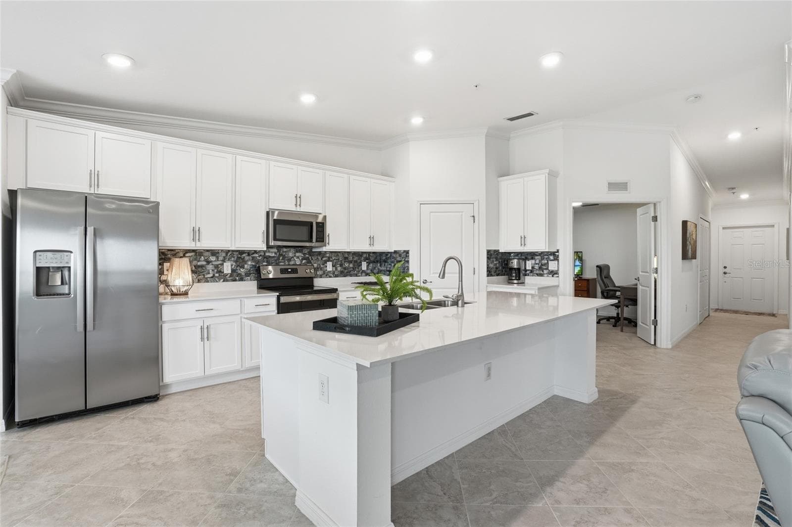 Condominium at 14184 HERITAGE LANDING BLVD #525, PUNTA GORDA, photo 5 of 43