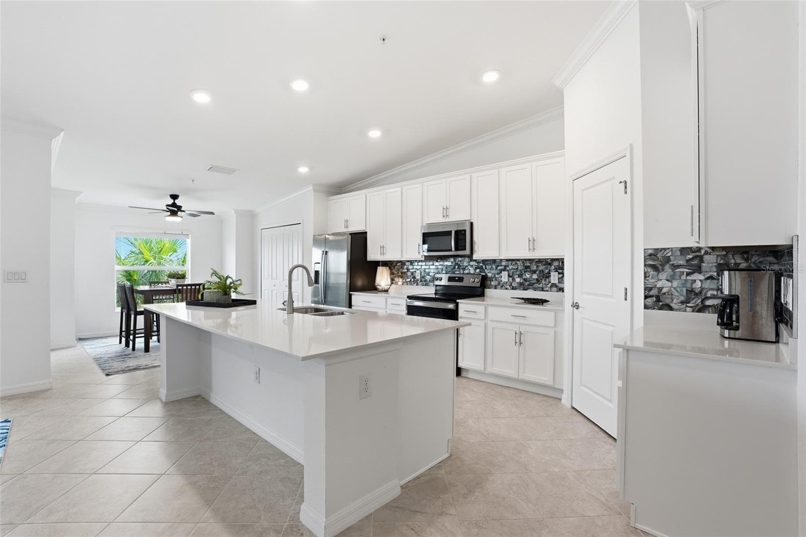 Condominium at 14184 HERITAGE LANDING BLVD #525, PUNTA GORDA, photo 6 of 43