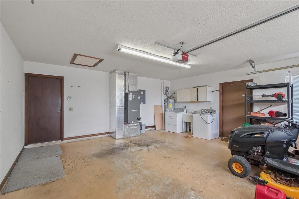 Garage - 4515 SE 59TH ST, OCALA