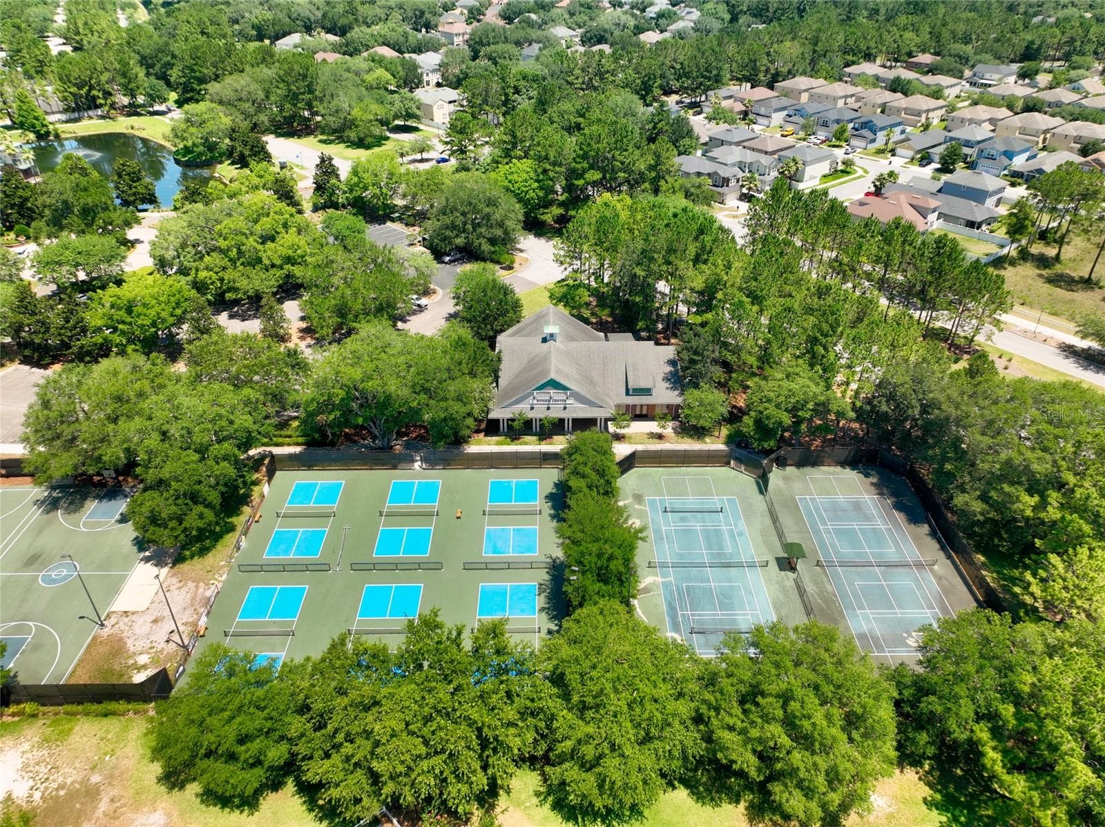 sports courts - 585 RUNNING WOODS ST, ORANGE PARK