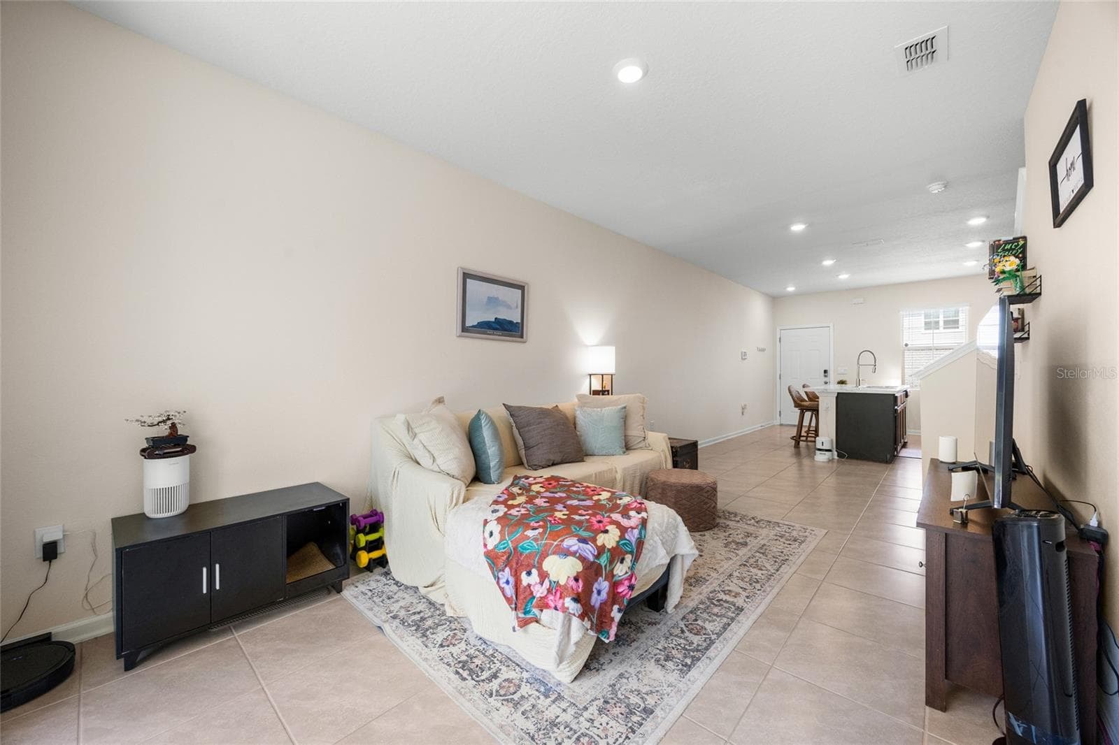 great room - 585 RUNNING WOODS ST, ORANGE PARK