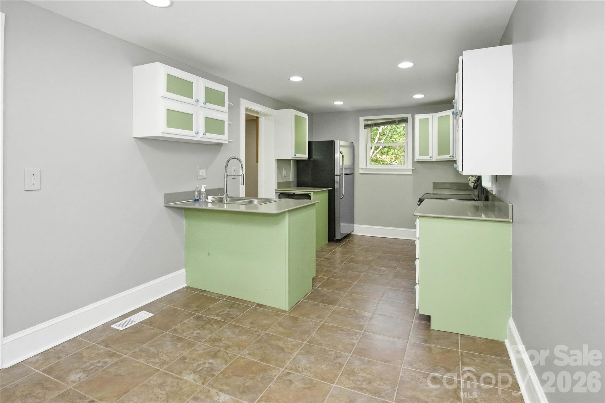 Single Family Residence at 70 Cedar Street, Asheville, photo 13 of 48