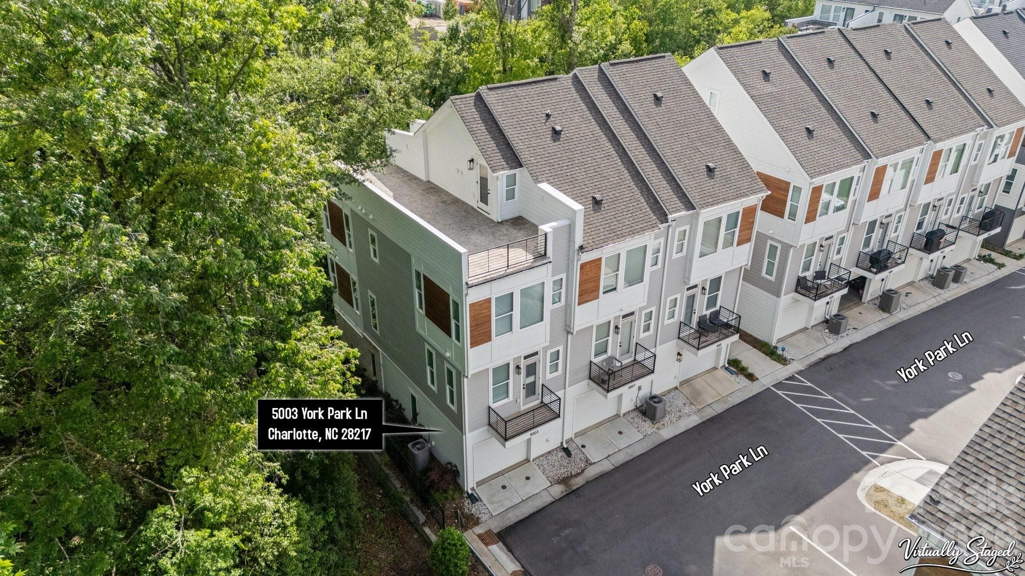 Townhouse at Charlotte, photo 3 of 42