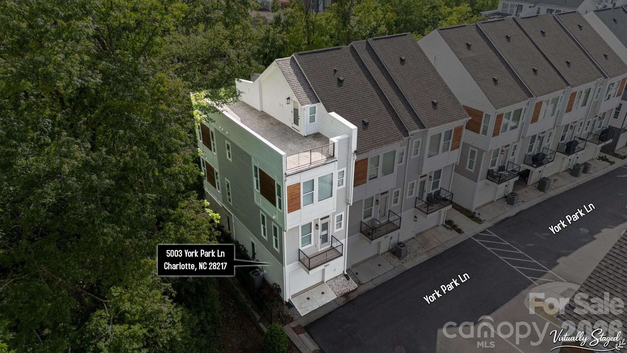 Townhouse at Charlotte, photo 4 of 42