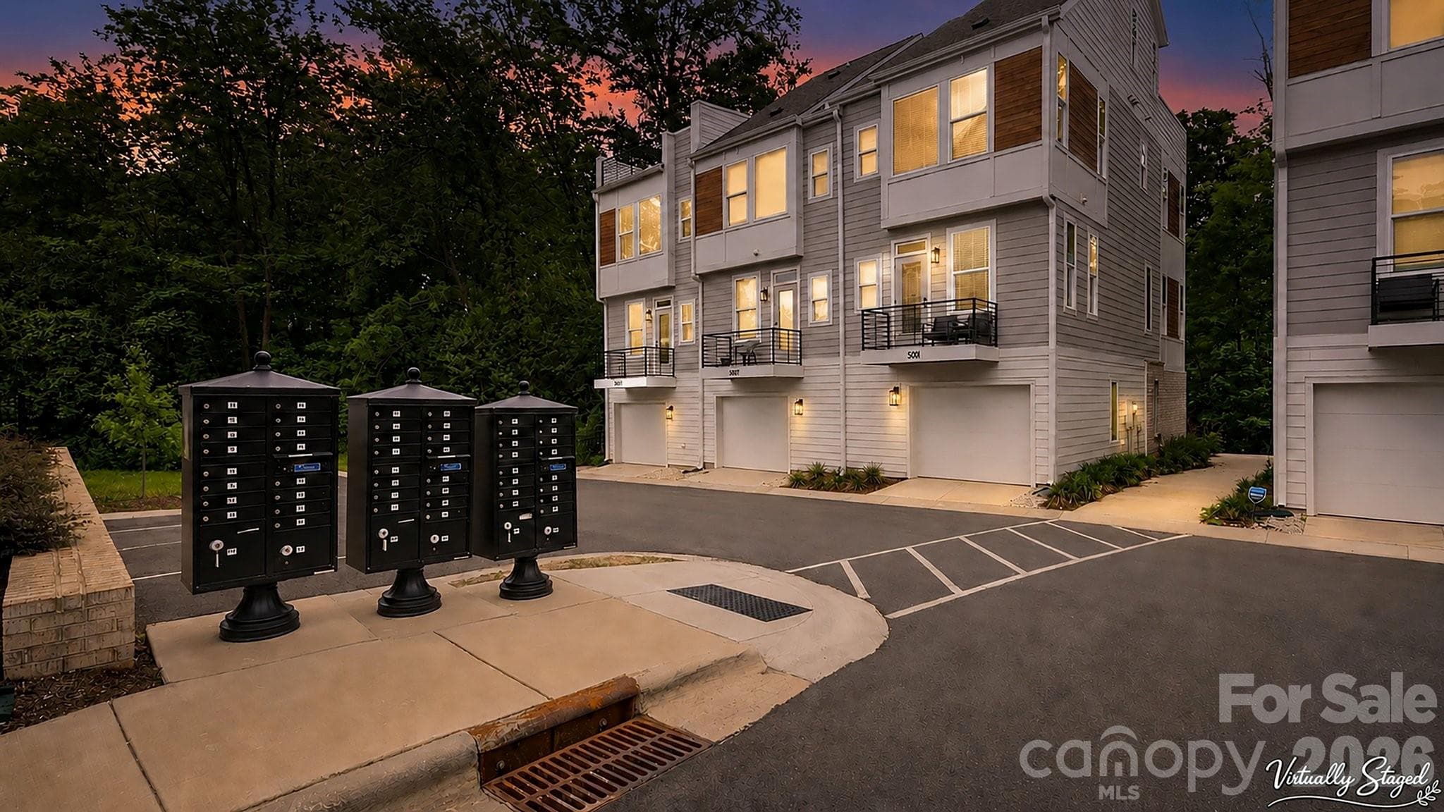 Townhouse at Charlotte, photo 37 of 42
